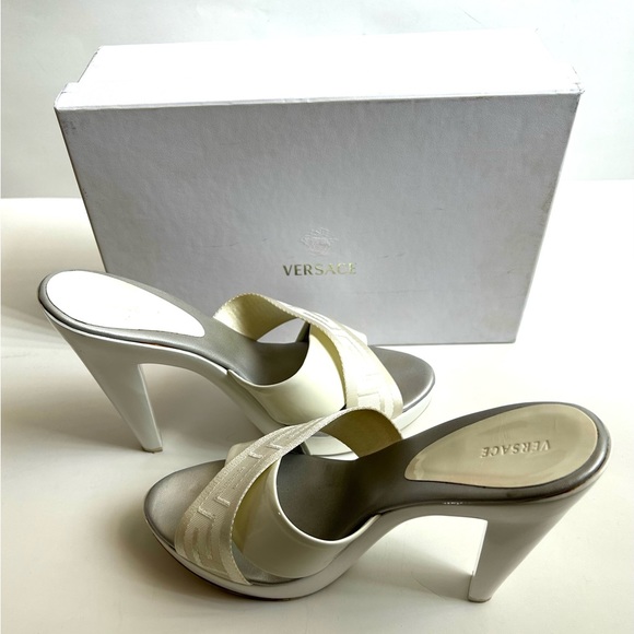 Versace Clogs - Picture 9 of 9